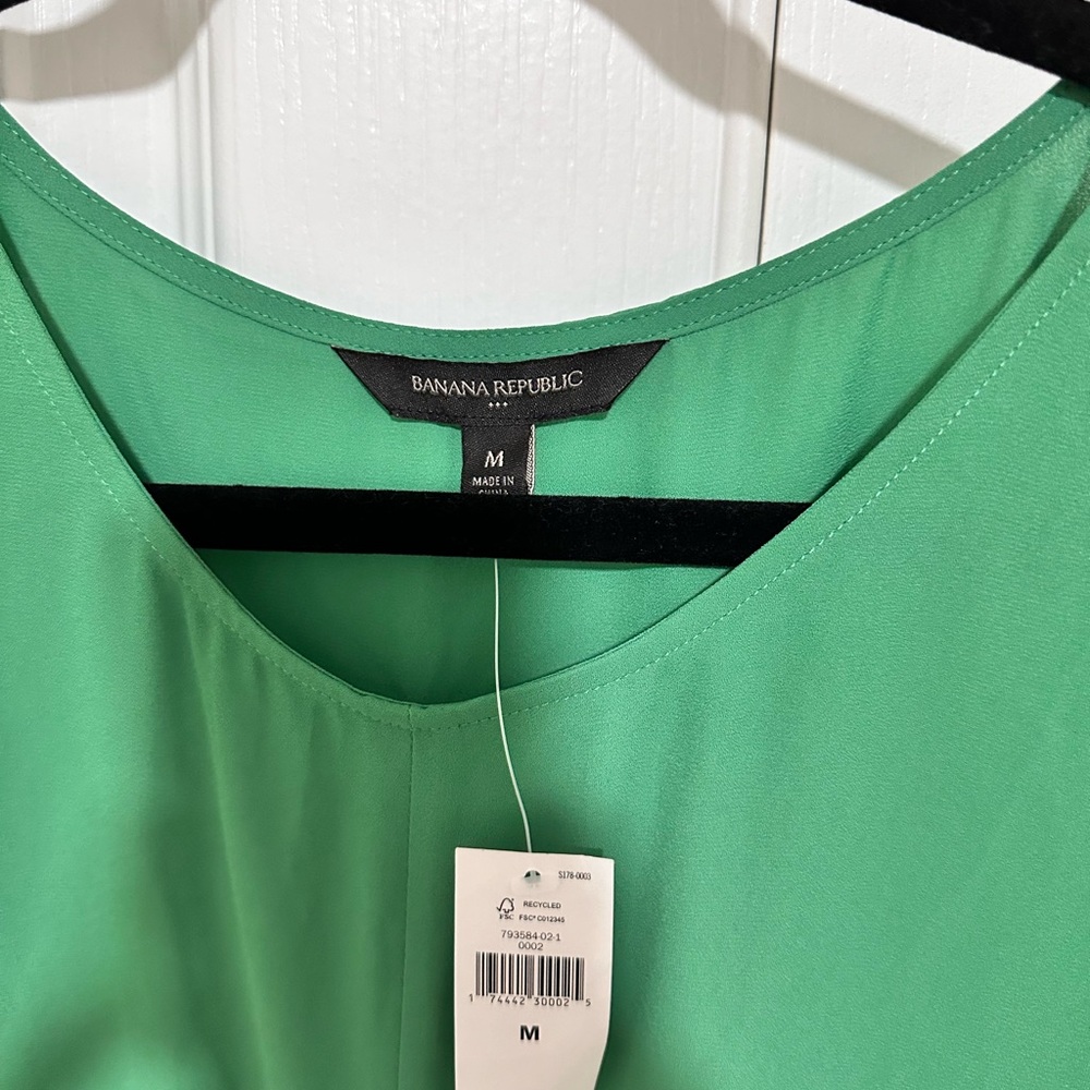 BNWT Banana Republic tank